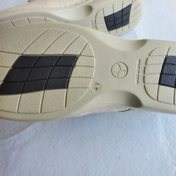 Portofino Sand Perforated Stretch Shoes Size 8 (41) NWOT - Picture 8 of 9